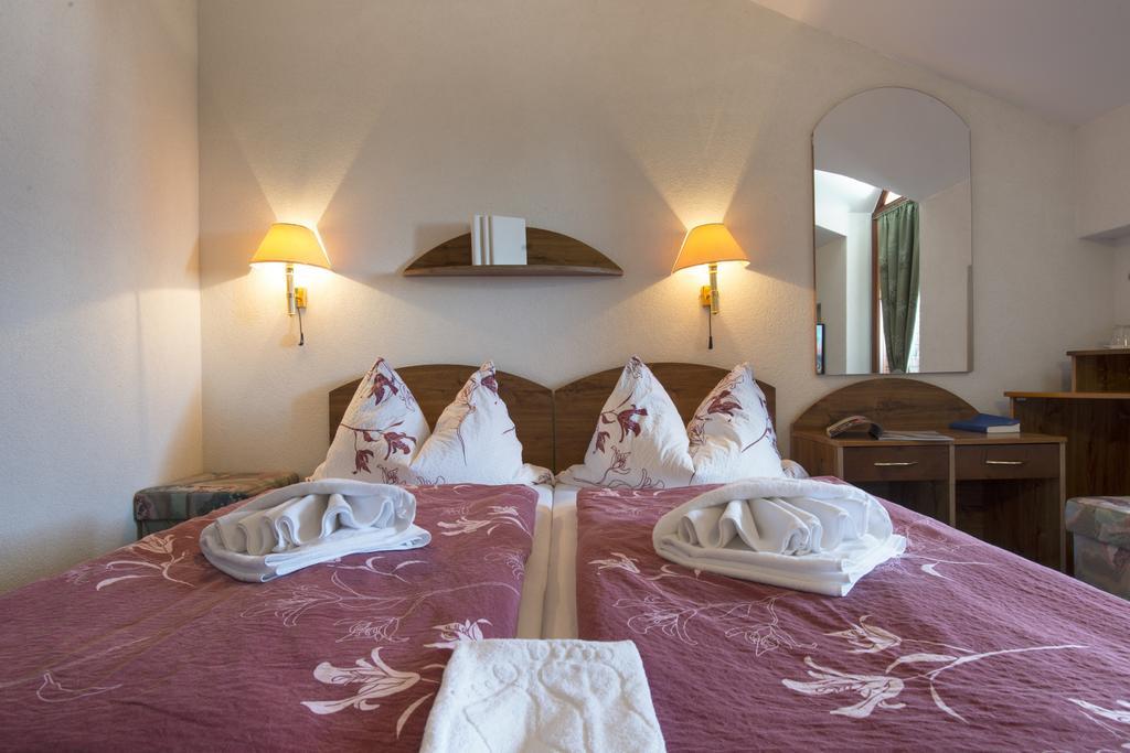 Penzion Pleso Strbske Pleso ภายนอก รูปภาพ