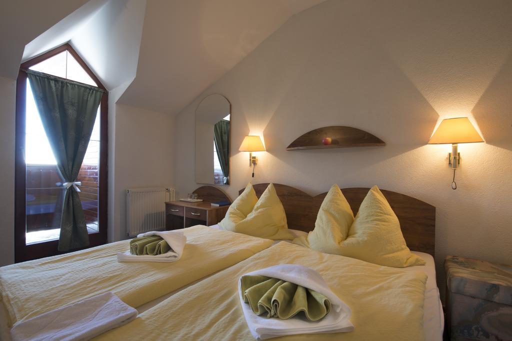 Penzion Pleso Strbske Pleso ภายนอก รูปภาพ
