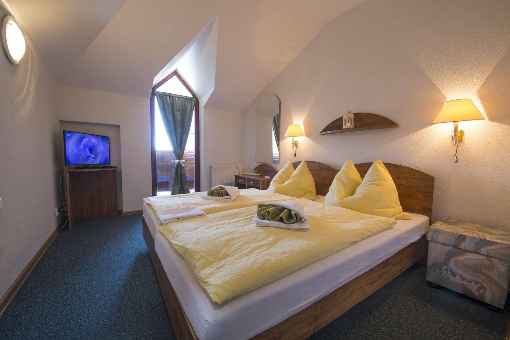 Penzion Pleso Strbske Pleso ภายนอก รูปภาพ