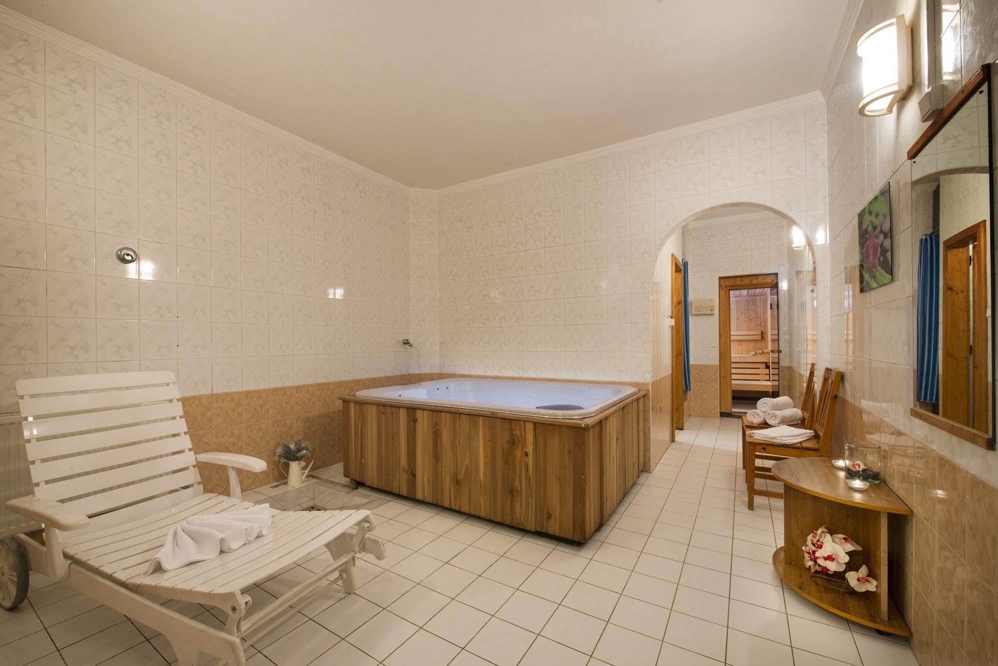 Penzion Pleso Strbske Pleso ภายนอก รูปภาพ