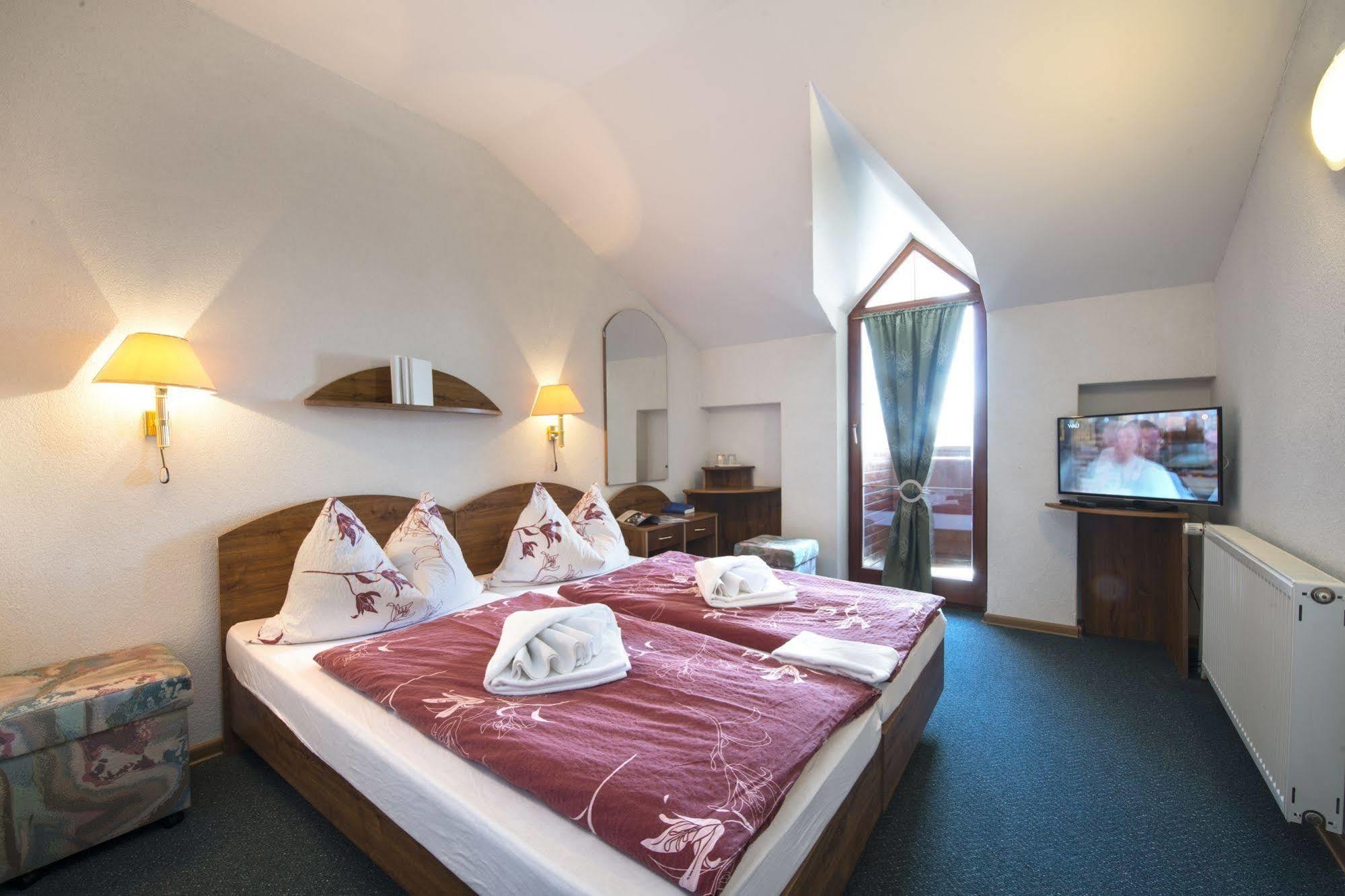 Penzion Pleso Strbske Pleso ภายนอก รูปภาพ